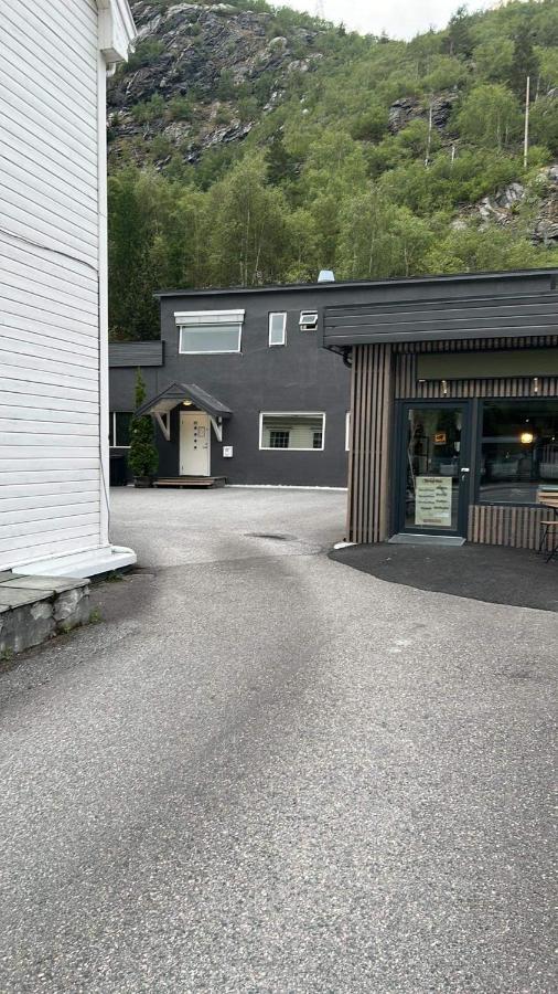 Den Vesle Sjarmoren As The Most Central Place In Ardal ! Free Parking On The Site ! Årdal Exterior foto