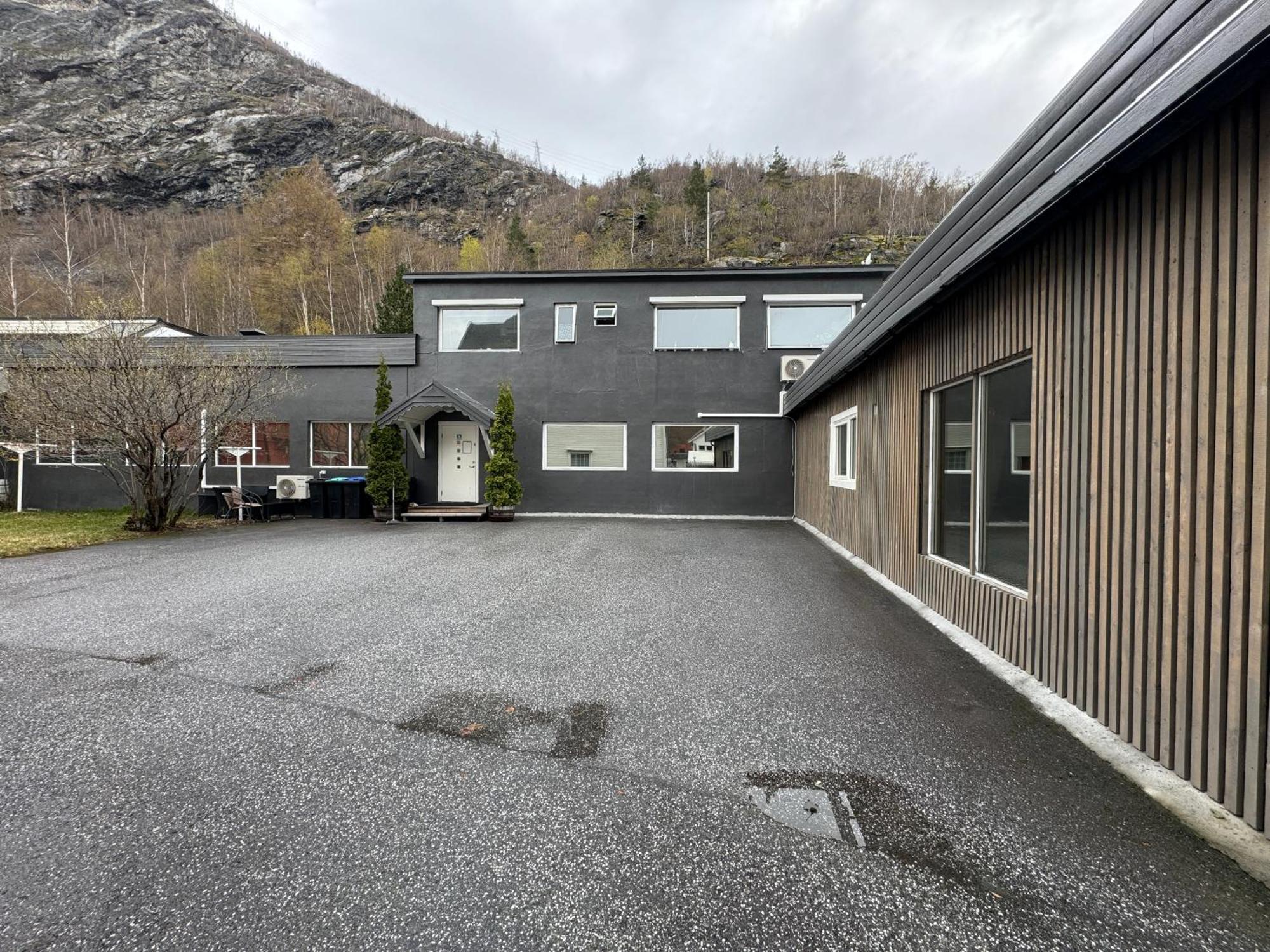 Den Vesle Sjarmoren As The Most Central Place In Ardal ! Free Parking On The Site ! Årdal Exterior foto