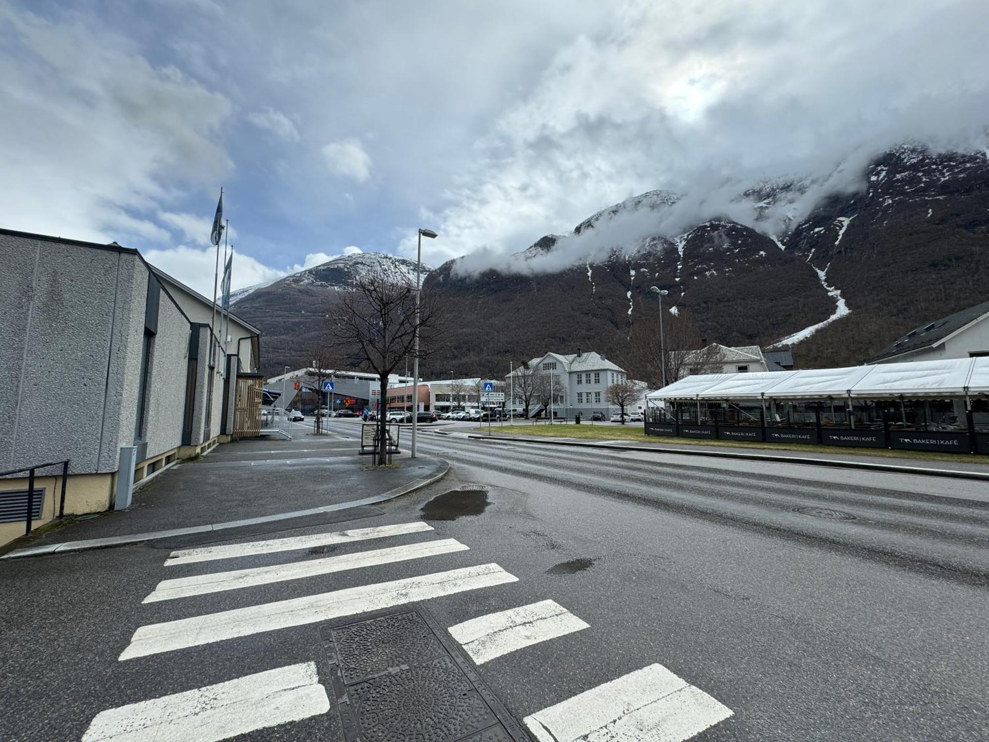Den Vesle Sjarmoren As The Most Central Place In Ardal ! Free Parking On The Site ! Årdal Exterior foto